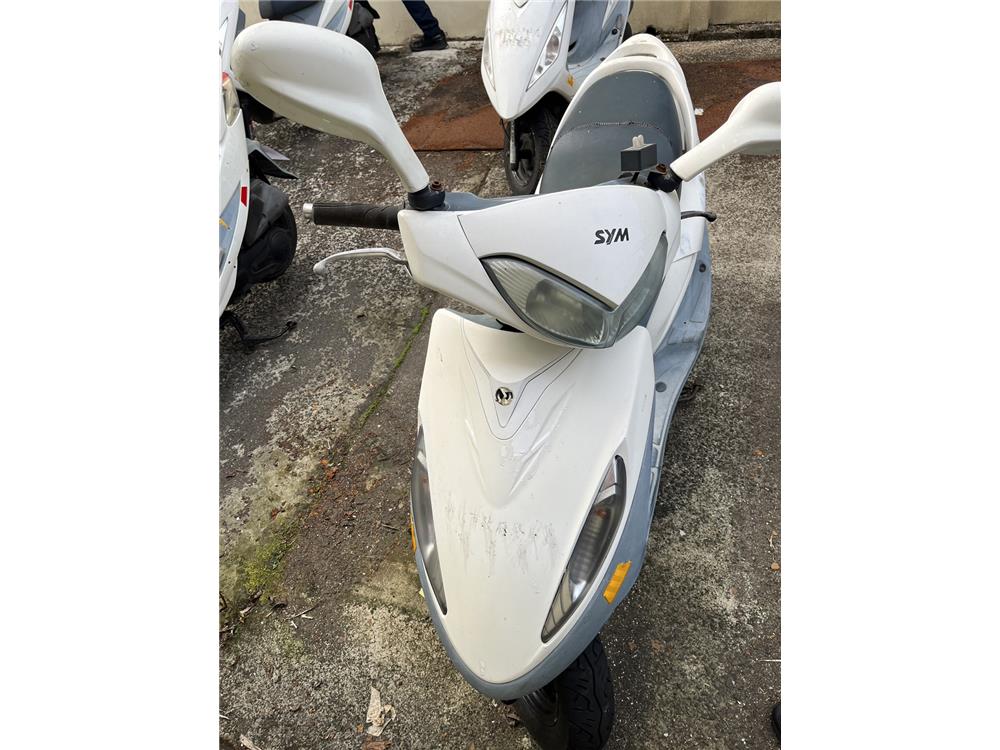 機車1臺